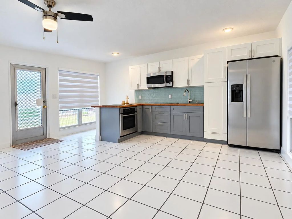 2716 Ne 30th Place #105c, Fort Lauderdale