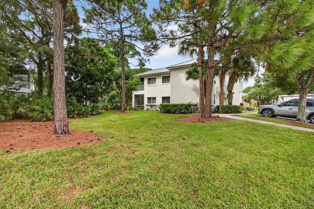 9002 Sand Shot Way, Port St. Lucie