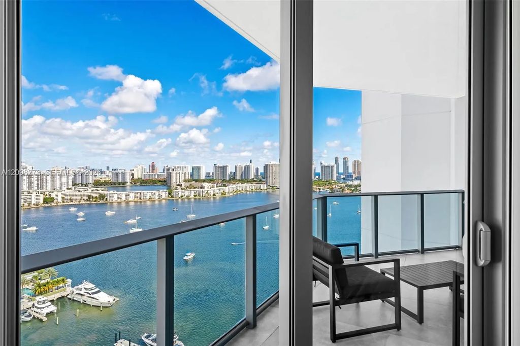 17111 Biscayne Boulevard #2103, North Miami Beach