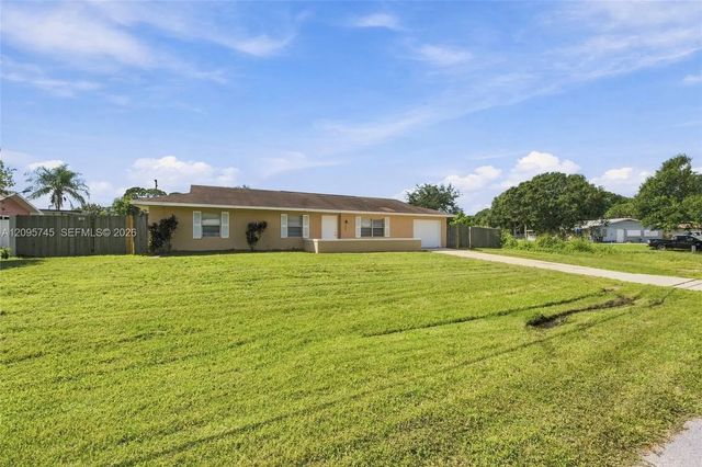 2 of 42 - 392 Nw Ferris Drive, Port St. Lucie, FL