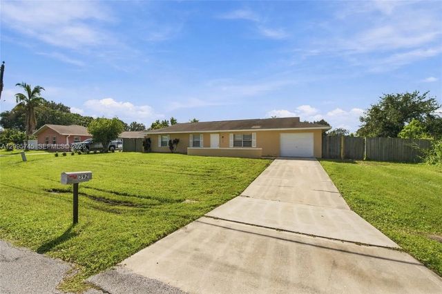 3 of 42 - 392 Nw Ferris Drive, Port St. Lucie, FL