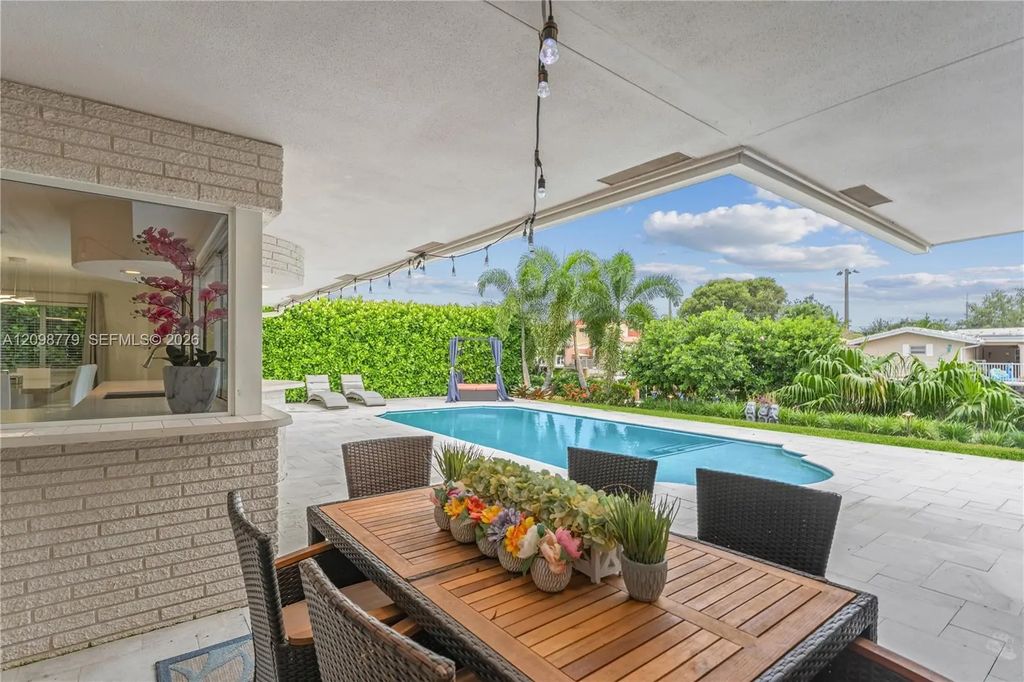 1424 Ne 53rd Court, Fort Lauderdale