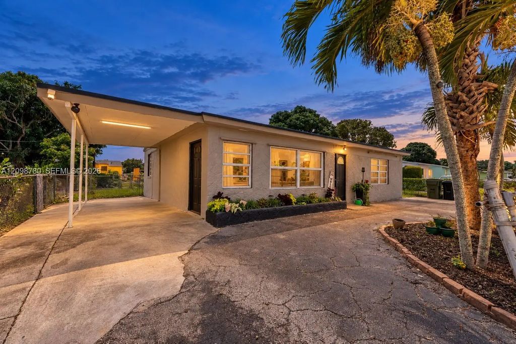 2308 Nw 13th Court, Fort Lauderdale