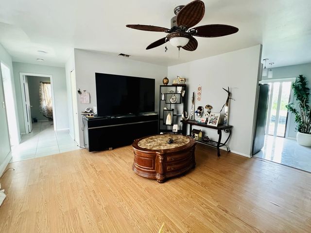 2 of 10 - 1475 Se Grapeland Avenue, Port St. Lucie, FL