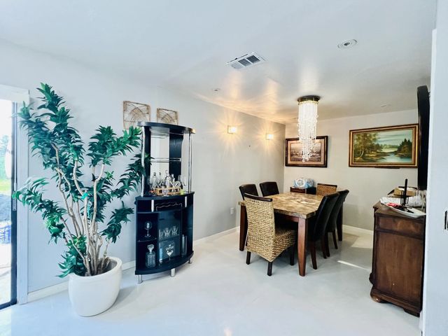 3 of 10 - 1475 Se Grapeland Avenue, Port St. Lucie, FL