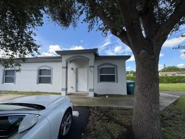 28402 Sw 141st Place, Homestead