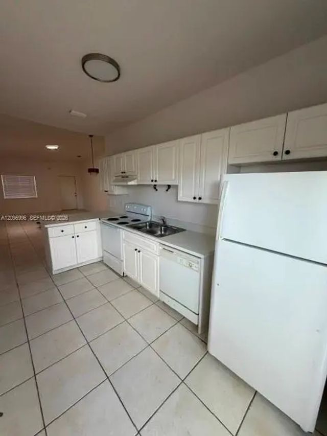 4 of 11 - 28402 Sw 141st Place, Homestead, FL