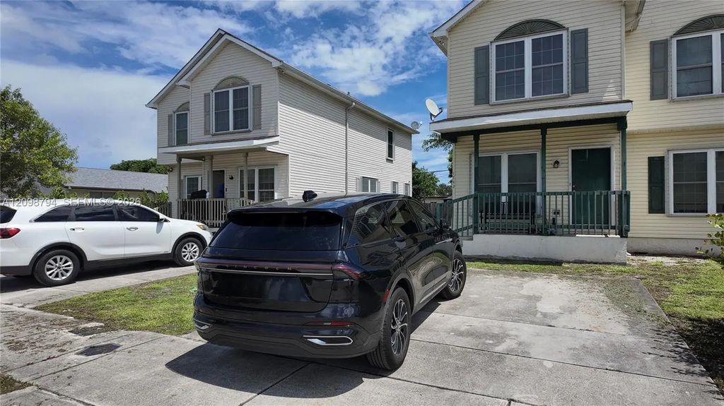 1738 Sw 44th Terrace, Fort Lauderdale