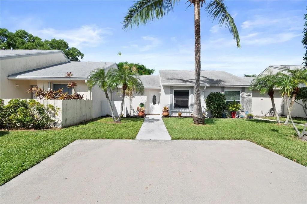 258 Palmetto Court, Jupiter