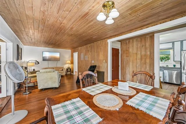 5 of 54 - 3039 Sunrise Boulevard, Fort Pierce, FL