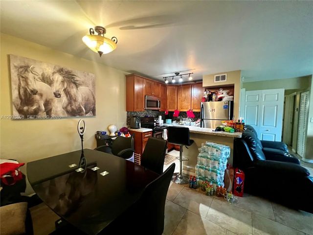 2 of 16 - 425 Nw 210th Street #102, Miami Gardens, FL