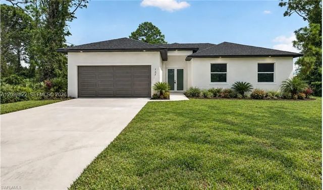 525 Genesee Avenue S, Lehigh Acres