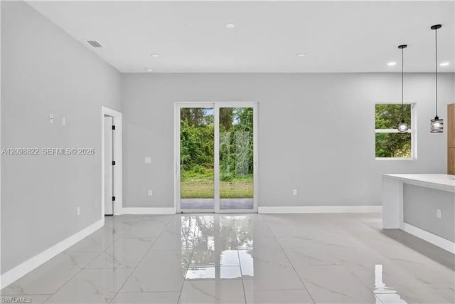 5 of 31 - 525 Genesee Avenue S, Lehigh Acres, FL