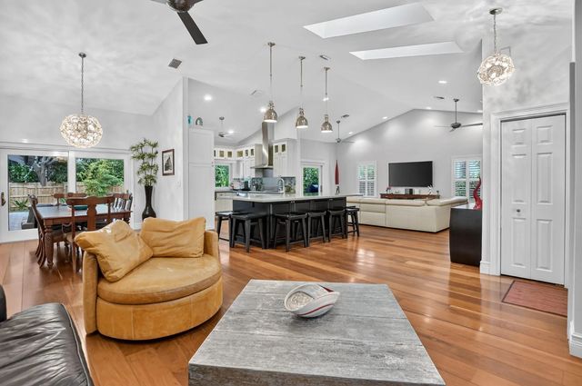 5 of 31 - 840 Sw 21st Street, Boca Raton, FL