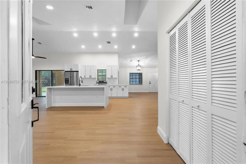 7261 140th Avenue N, West Palm Beach