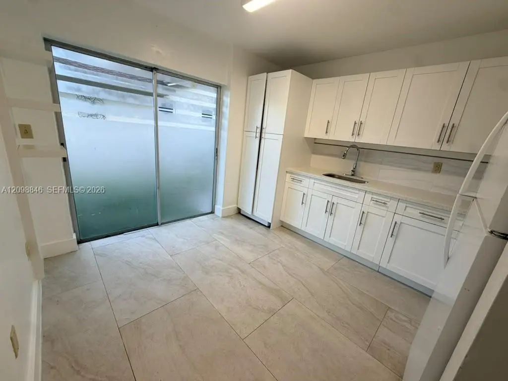 11320 Peachtree Drive #11320, Miami