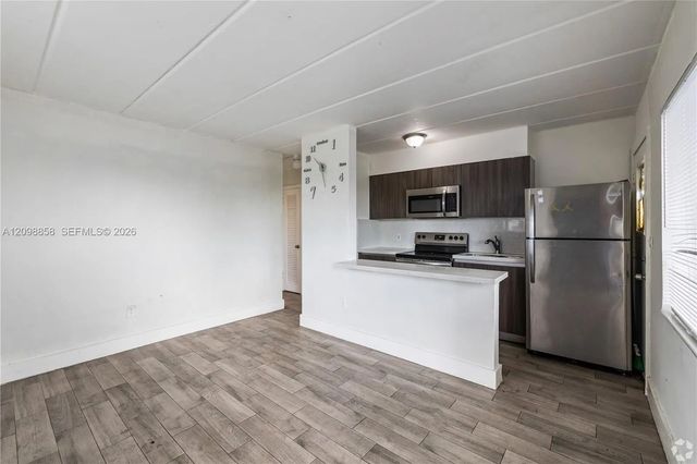 5 of 20 - 734 Nw 80th Street, Miami, FL