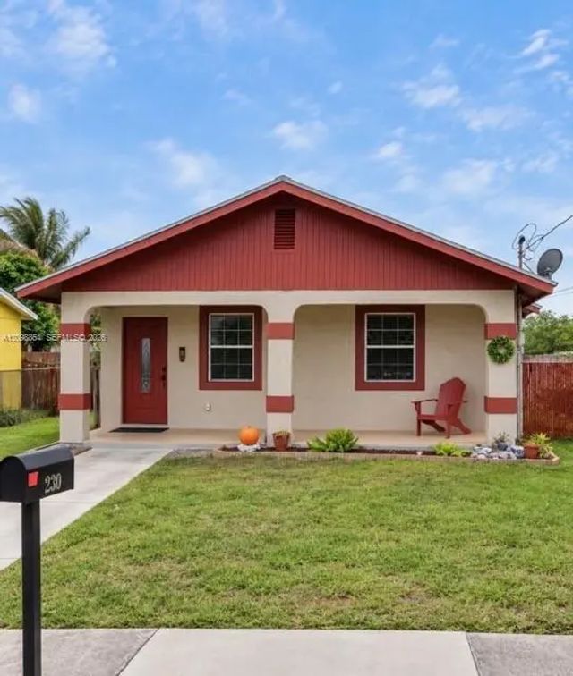 230 Sw 12th Avenue, South Bay