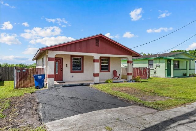 2 of 21 - 230 Sw 12th Avenue, South Bay, FL