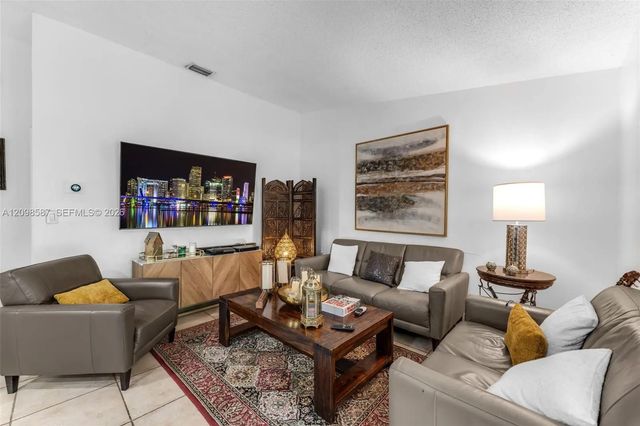 5 of 22 - 15325 Sw 54th Terrace, Miami, FL