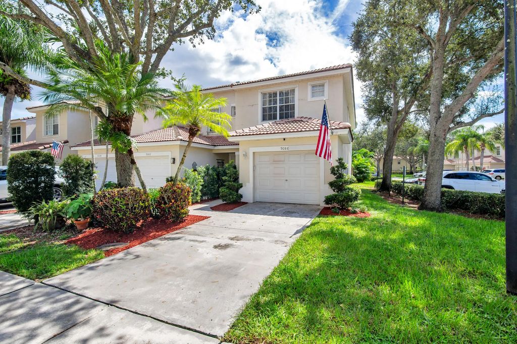 9086 Tremezzo Lane, Boynton Beach