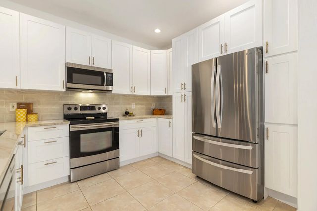 4 of 35 - 9086 Tremezzo Lane, Boynton Beach, FL