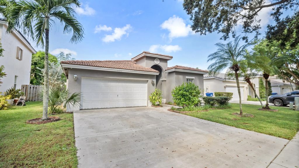 4323 Nw 44th Terrace, Coconut Creek