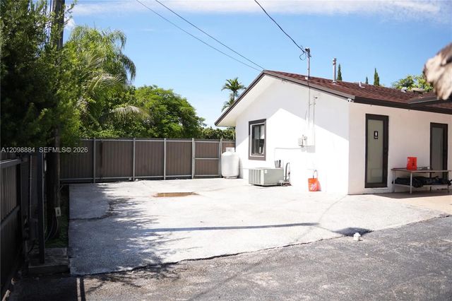 5 of 20 - 17475 Sw 182nd Avenue, Miami, FL