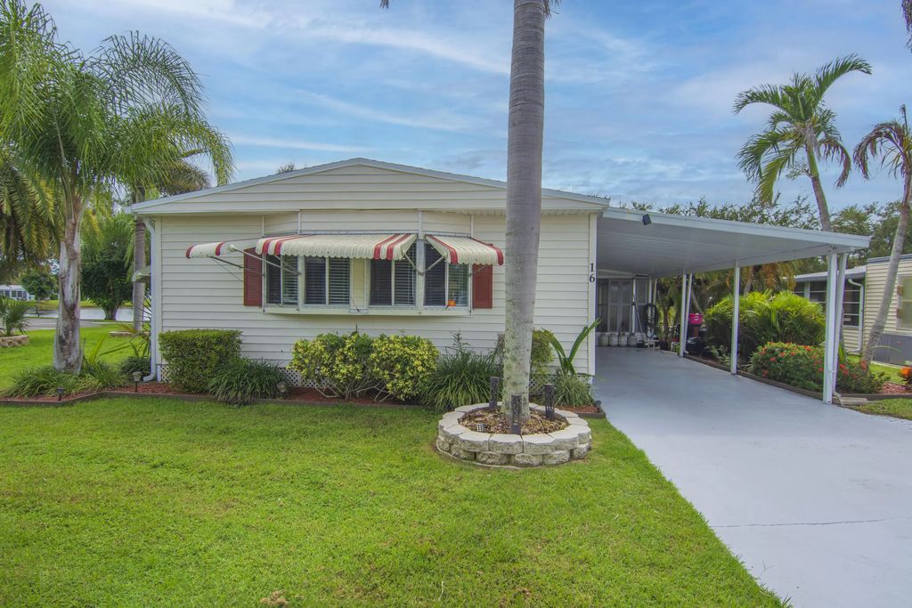 16 Santa Maria Court, Port St. Lucie