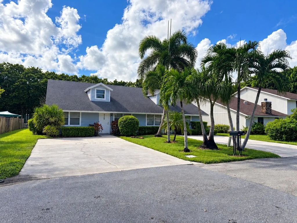 9258 Green Meadows Way, Palm Beach Gardens
