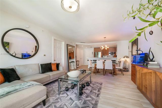 3 of 26 - 1300 Ponce De Leon Boulevard #800, Coral Gables, FL