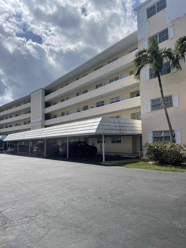 250 John F Kennedy Drive #308, Atlantis