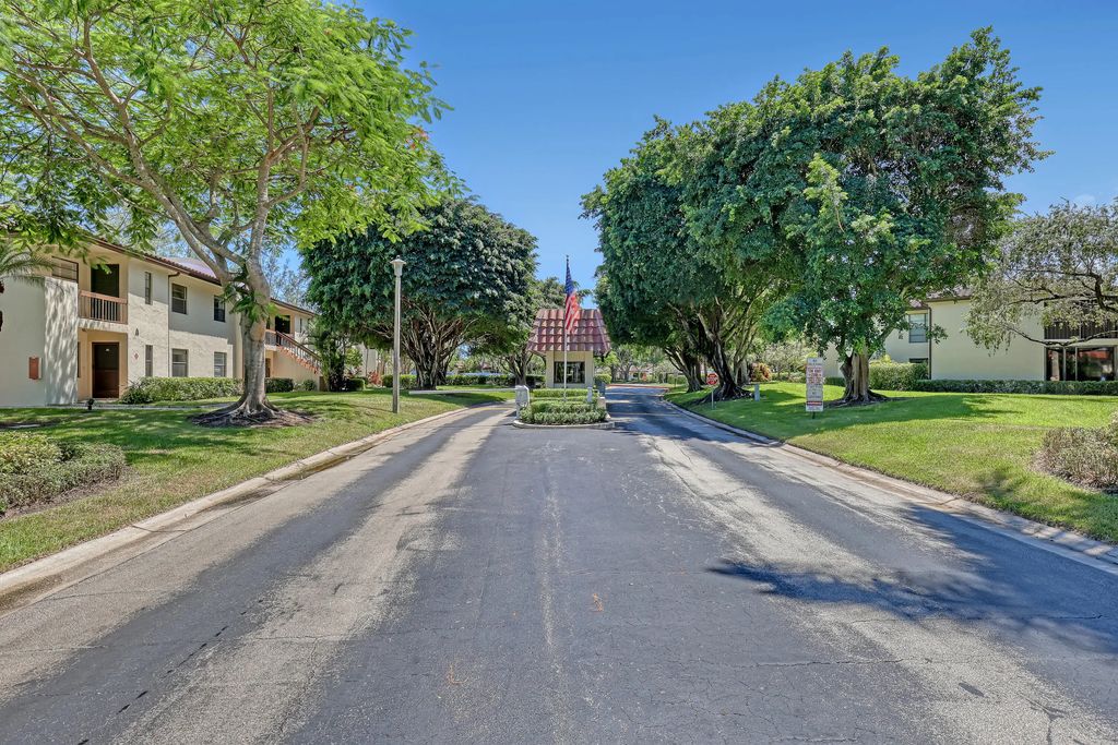 21662 Arriba Real #44-d, Boca Raton