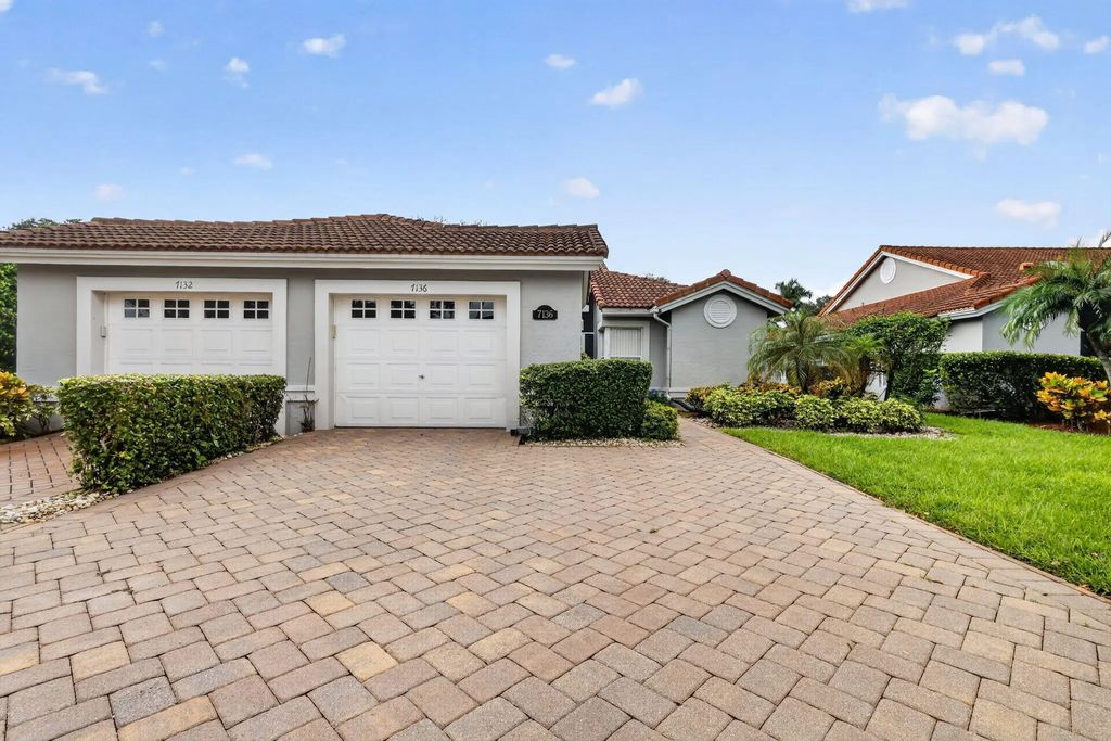 7136 Summer Tree Drive, Boynton Beach