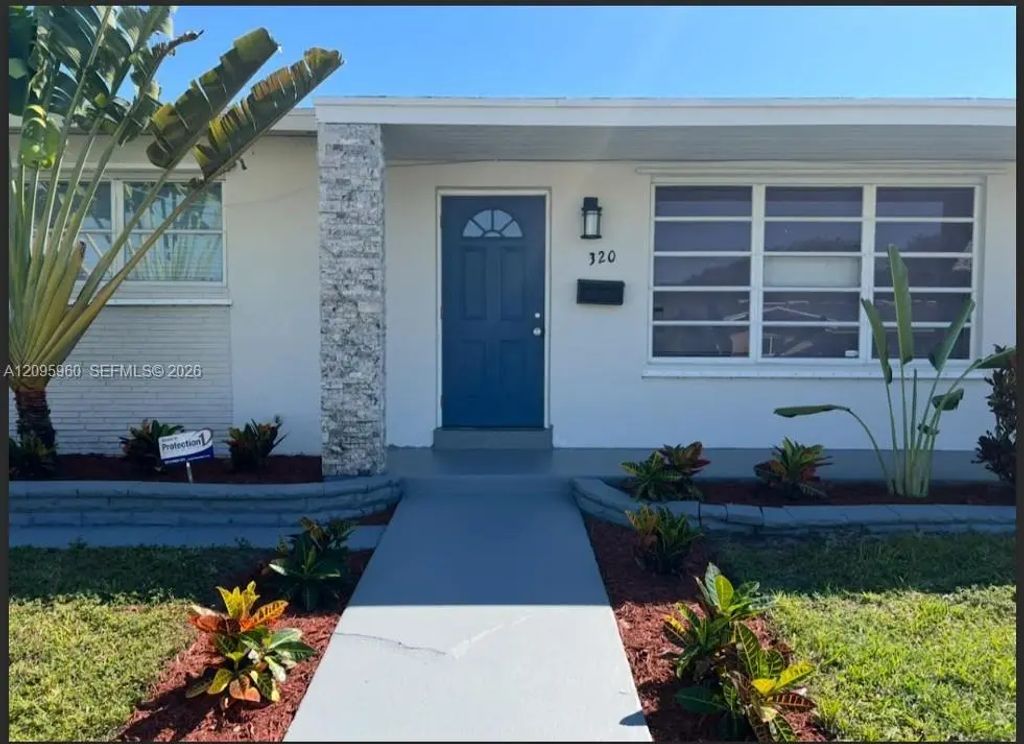 320 Sw 7th Court, Hallandale Beach