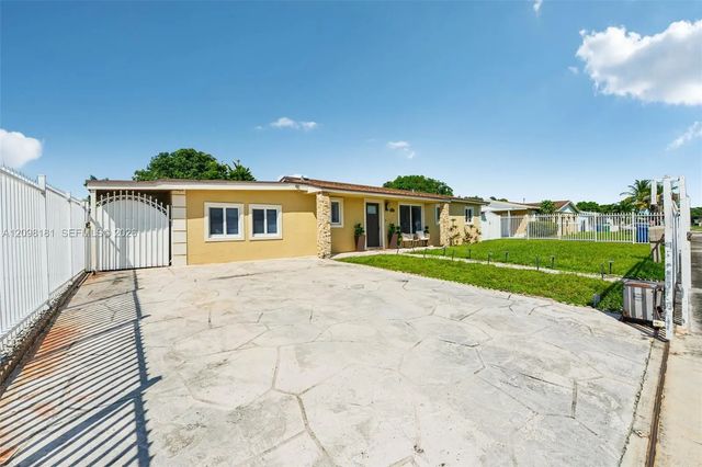 3 of 35 - 4495 Nw 202nd Street, Miami Gardens, FL