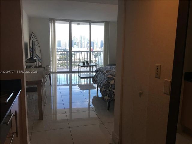4 of 14 - 1750 N Bayshore Drive #2408, Miami, FL