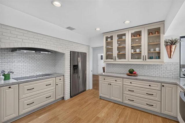 4 of 40 - 17843 Sw 77th Court, Palmetto Bay, FL