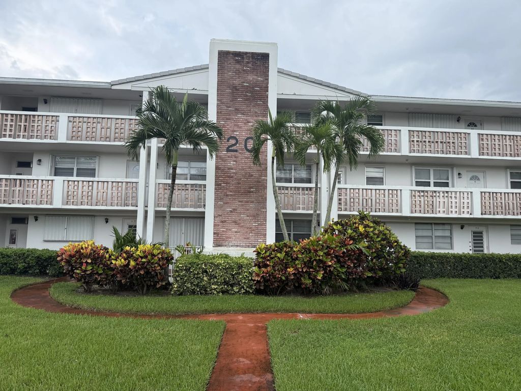 20 Se 13th Street #unit A2, Boca Raton