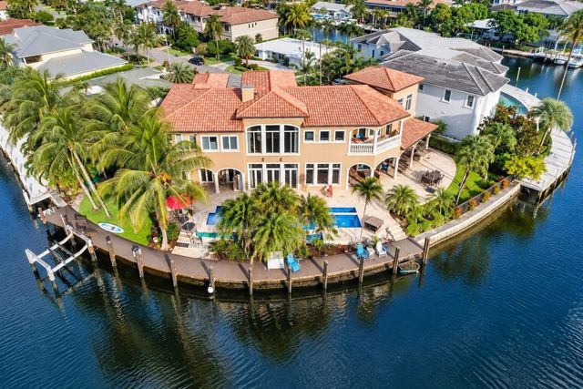 3 of 66 - 2311 Ne 35th Street, Lighthouse Point, FL