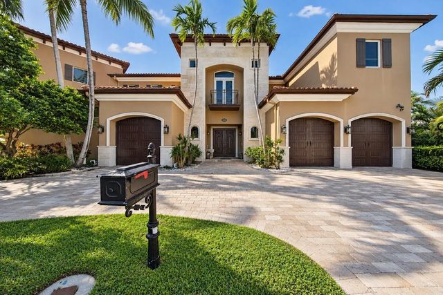 4 of 66 - 2311 Ne 35th Street, Lighthouse Point, FL
