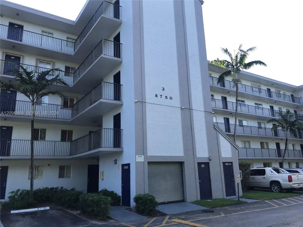 8750 N Sherman Circle #206, Miramar