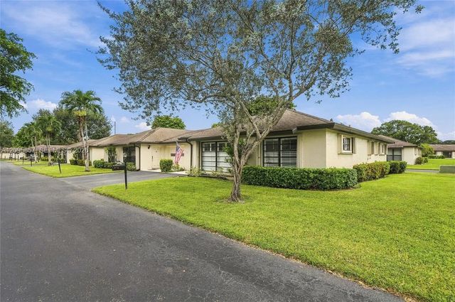 2 of 31 - 4865 Equestrian Road #b, Boynton Beach, FL