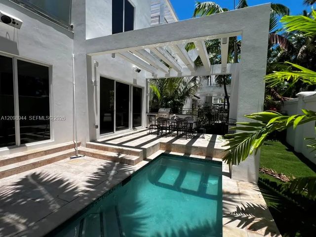 3 of 37 - 18975 Atlantic Boulevard, Sunny Isles Beach, FL