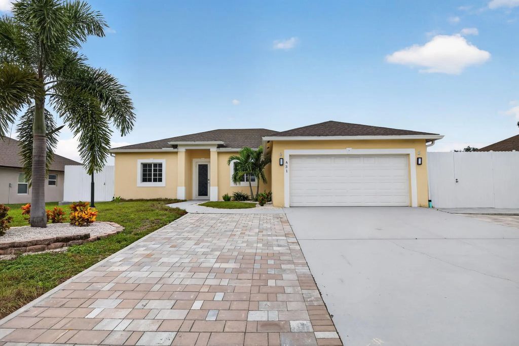 431 Sw Molloy Street, Port St. Lucie