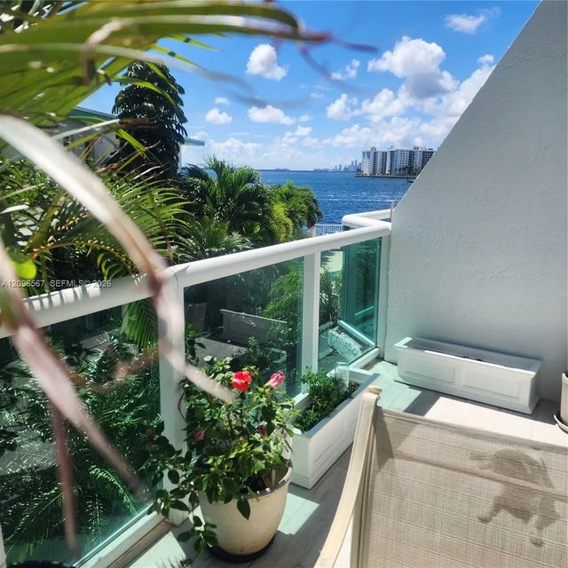 3 of 30 - 2000 Bay Drive #203, Miami Beach, FL