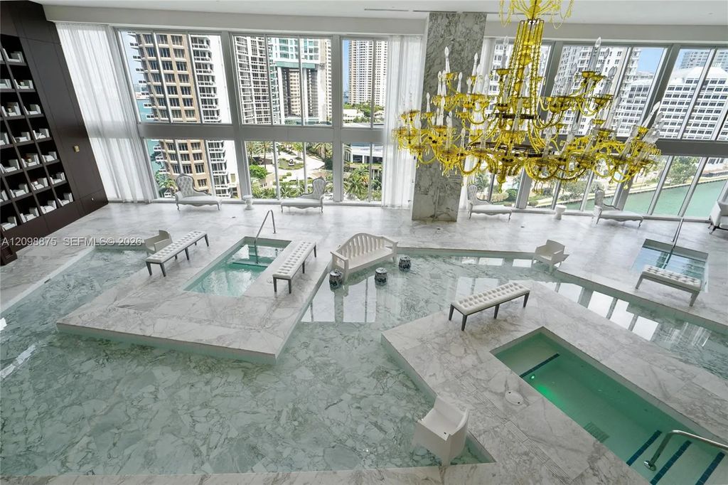 465 Brickell Avenue #5105, Miami