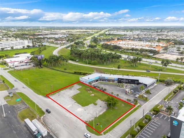 4 of 14 - 237 N Krome Avenue, Florida City, FL