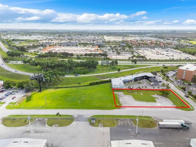 5 of 14 - 237 N Krome Avenue, Florida City, FL