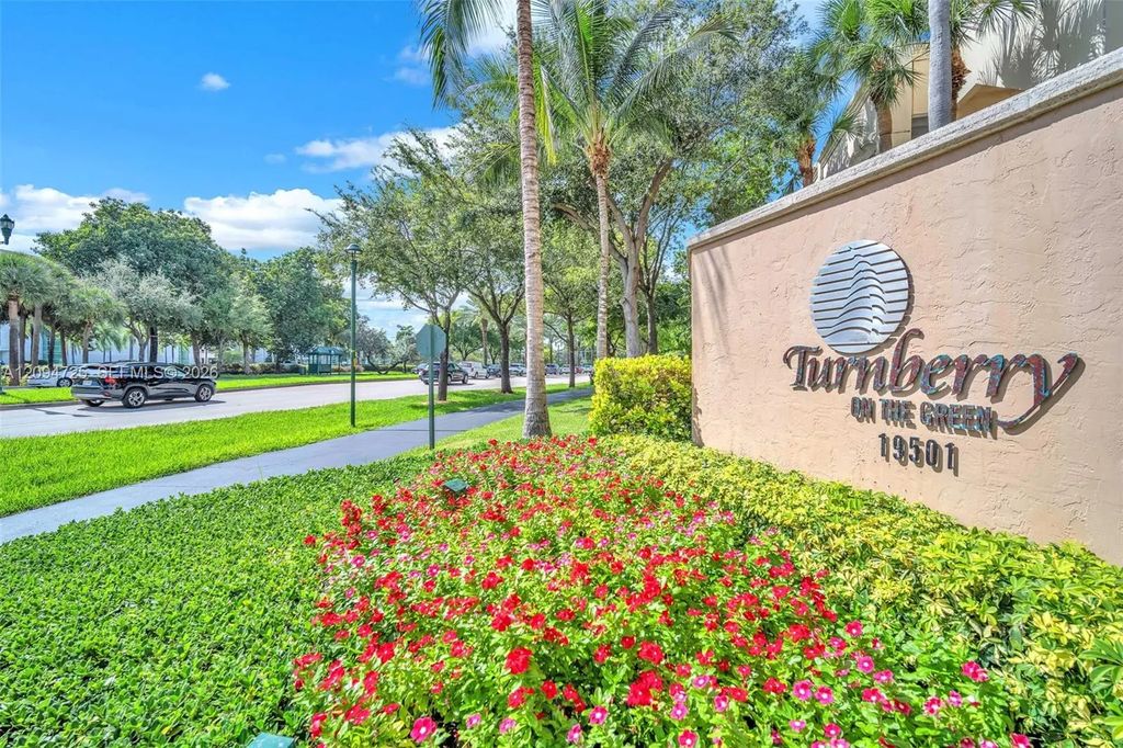 19501 W Country Club Drive #506, Aventura